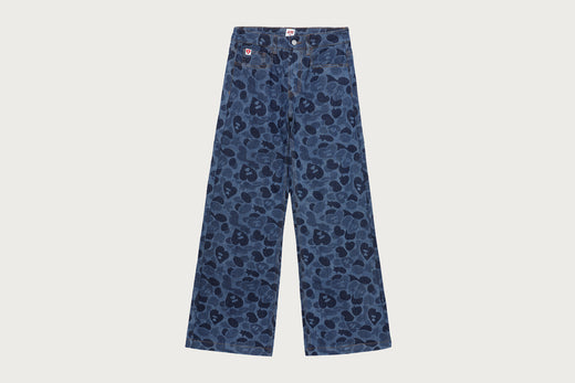 APEE CAMO EMBOSSED CAMO DENIM PANTS