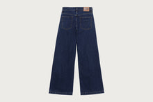 APEE WASHED STRAIGHT CUT DENIM PANTS