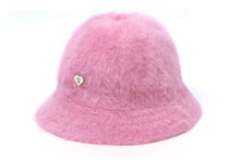 LOGO FLUFFY BUCKET HAT