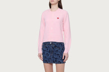 EMBROIDERY HEART BADGE KNIT CARDIGAN