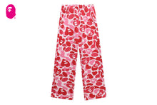HEART BADGE CAMO SWEAT PANTS