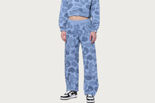 APEE CAMO KNIFE SHAPED PANTS