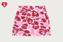 BACK HEART GRAPHIC CAMO MINI SKIRT