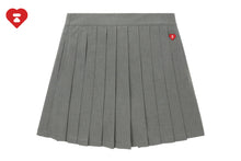 HEART BADGE PLEATED SKIRT SHORTS