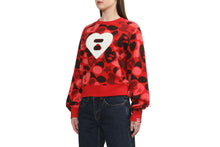 CAMO MONOGRAM BIG HEART PRINT CROP SWEAT SHIRT