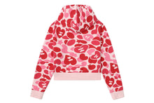 HEART BADGE CAMO HOODED ZIP UP SWEATER