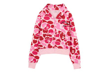 【 APEE X BABY MONSTER 】HEART BADGE ZIP HOODIE