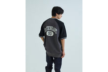 COLLEGE RELAXED FIT SWEAT TEE