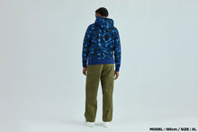COLOR CAMO PULLOVER HOODIE