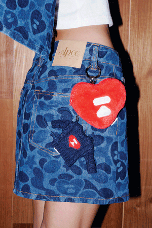 2025 FW APEE LOOKBOOK 12. Click this if you want to open image preview.