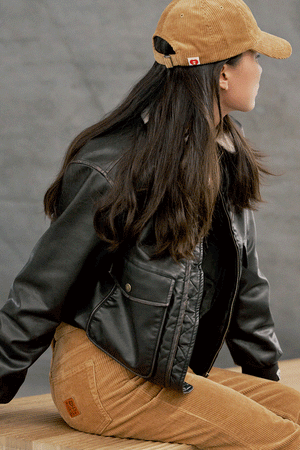 2025 FW APEE LOOKBOOK 15. Click this if you want to open image preview.