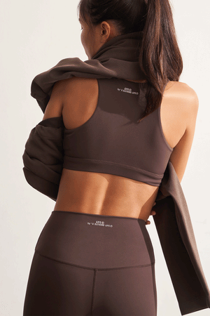 2025 FW APEE LOOKBOOK 17. Click this if you want to open image preview.
