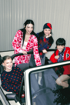 2025 FW APEE LOOKBOOK 1. Click this if you want to open image preview.