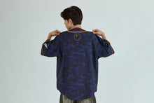 SOLID CAMO MULTI LOGO BASEBALL SS SHIRT