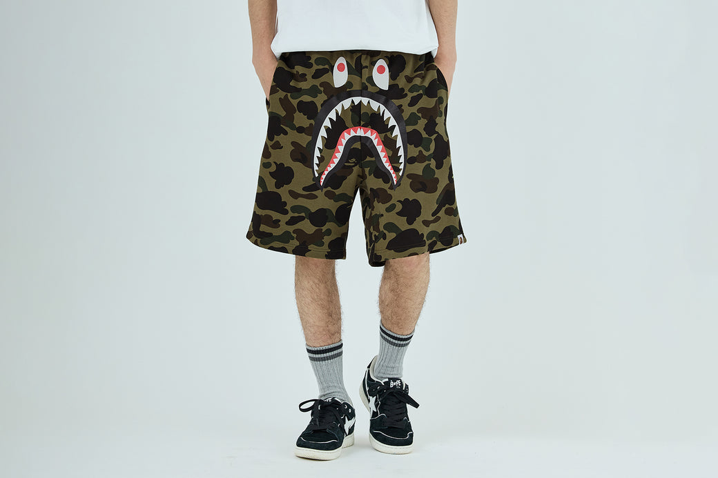1ST CAMO SHARK SWEAT SHORTS | bape.com