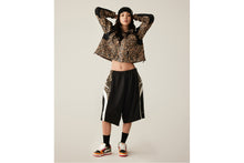 WILD LEOPARD PATTERN CROPPED SNOWBOARD JACKET