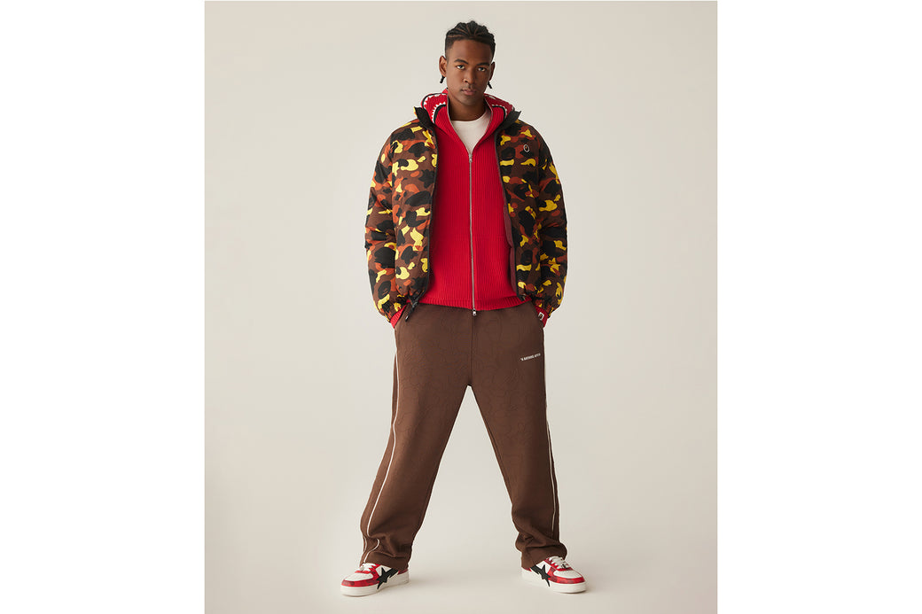 s*♪様 サーティーツーFATGUEPANTS BROWN/CAMO Lサイズ LINE CAMO JACQUARD METAL LOGO RELAXED FIT TRACK SWEAT PANTS | bape.com