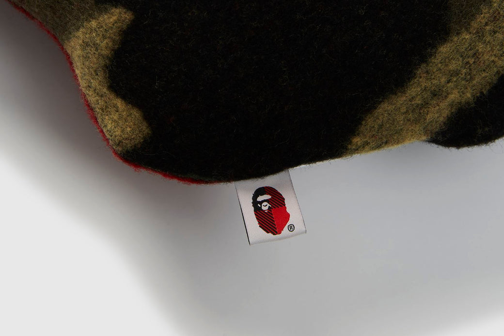 【 BAPE X WOOLRICH 】APE HEAD CUSHION