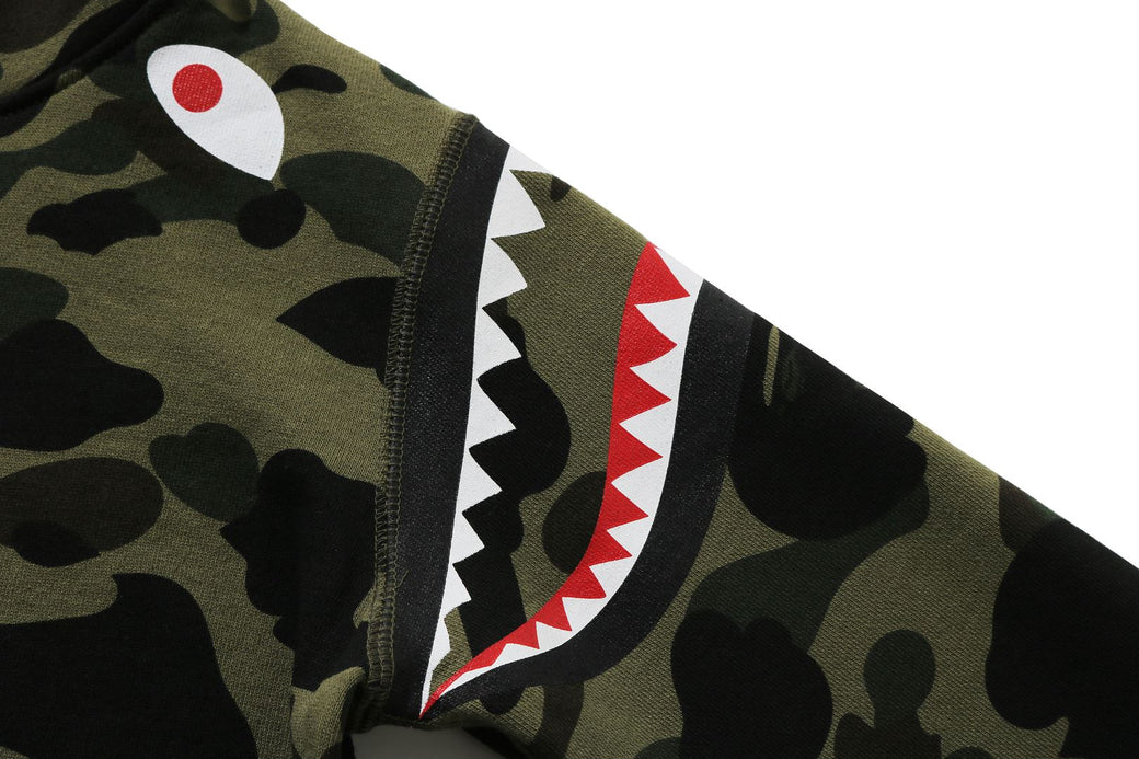 1ST CAMO SHARK SHOULDER ZIP HOODIE | bape.com